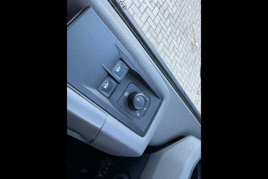 Volkswagen Crafter 35 2.0 TDI L3H2 177PK AUTOMAAT GEEN BPM Volkswagen Crafter 35 2.0 TDI L3H2 177PK AUTOMAAT GEEN BPM