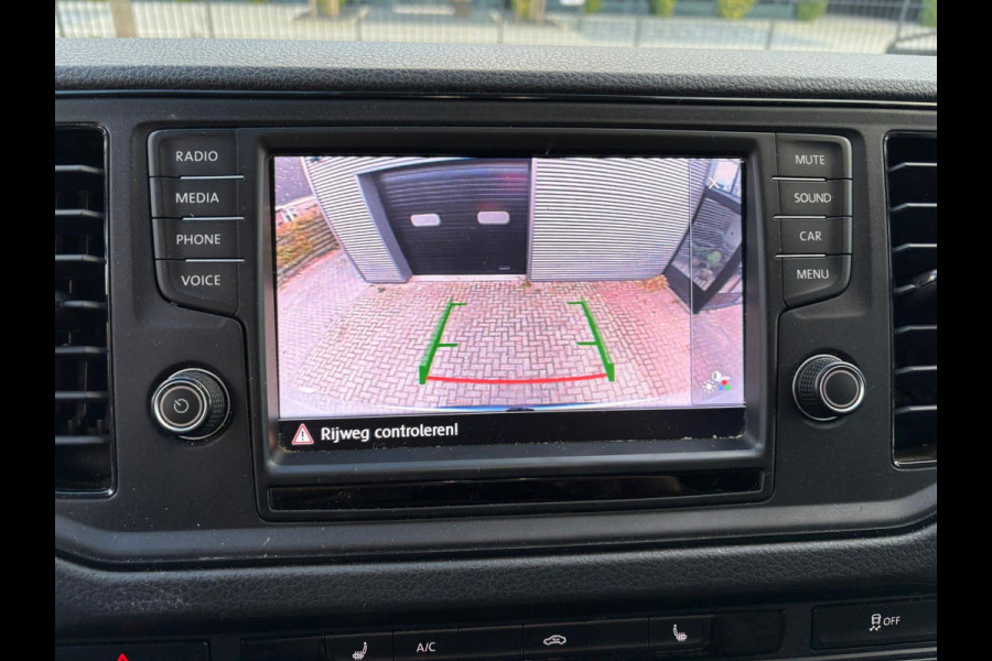 Volkswagen Crafter 35 2.0 TDI L3H2 177PK AUTOMAAT GEEN BPM Volkswagen Crafter 35 2.0 TDI L3H2 177PK AUTOMAAT GEEN BPM