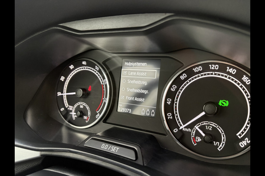 Škoda Kamiq 1.0 TSI 115pk DSG Sport Business CLIMA/CRUISE/DAB/CARPLAY/PDC/TREKHAAK Škoda Kamiq 1.0 TSI 115pk DSG Sport Business CLIMA/CRUISE/DAB/CARPLAY/PDC/TREKHAAK