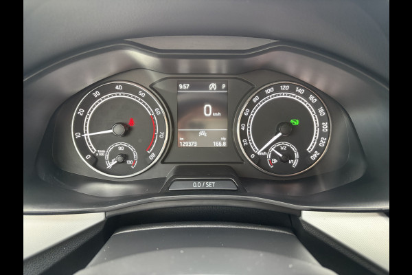 Škoda Kamiq 1.0 TSI 115pk DSG Sport Business CLIMA/CRUISE/DAB/CARPLAY/PDC/TREKHAAK Škoda Kamiq 1.0 TSI 115pk DSG Sport Business CLIMA/CRUISE/DAB/CARPLAY/PDC/TREKHAAK