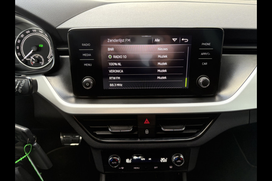 Škoda Kamiq 1.0 TSI 115pk DSG Sport Business CLIMA/CRUISE/DAB/CARPLAY/PDC/TREKHAAK Škoda Kamiq 1.0 TSI 115pk DSG Sport Business CLIMA/CRUISE/DAB/CARPLAY/PDC/TREKHAAK