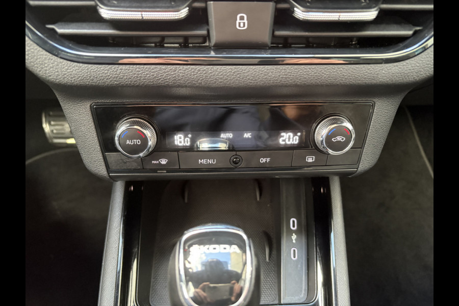 Škoda Kamiq 1.0 TSI 115pk DSG Sport Business CLIMA/CRUISE/DAB/CARPLAY/PDC/TREKHAAK Škoda Kamiq 1.0 TSI 115pk DSG Sport Business CLIMA/CRUISE/DAB/CARPLAY/PDC/TREKHAAK