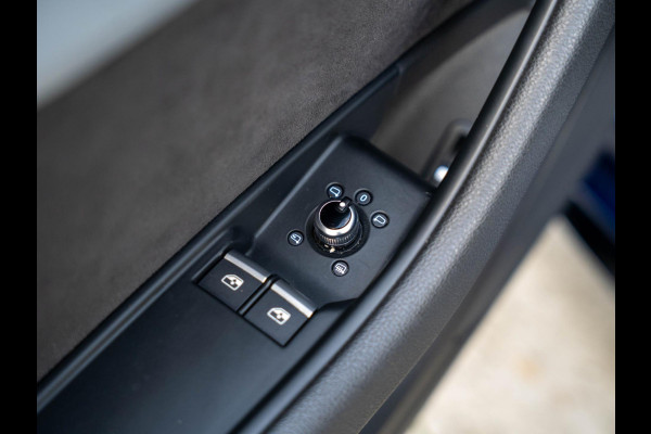 Audi A5 Coupé 2.0 TFSI S-line Launch Edition / Pano / Massage stoelen / Carplay / Sfeerverlichting