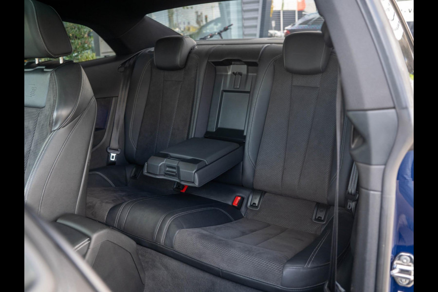 Audi A5 Coupé 2.0 TFSI S-line Launch Edition / Pano / Massage stoelen / Carplay / Sfeerverlichting