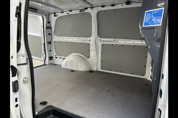 Mercedes-Benz Vito 116 CDI L2 Pro 2500KG Trekhaak / MBUX / Camera / Navigatie / Cruise control / Airco / Achterdeuren Mercedes-Benz Vito 116 CDI L2 Pro 2500KG Trekhaak / MBUX / Camera / Navigatie / Cruise control / Airco / Achterdeuren
