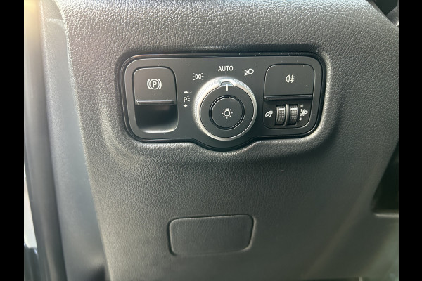 Mercedes-Benz Vito 116 CDI L2 Pro 2500KG Trekhaak / MBUX / Camera / Navigatie / Cruise control / Airco / Achterdeuren Mercedes-Benz Vito 116 CDI L2 Pro 2500KG Trekhaak / MBUX / Camera / Navigatie / Cruise control / Airco / Achterdeuren