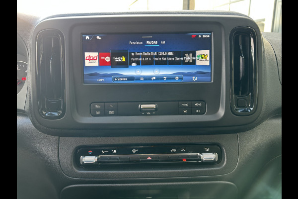 Mercedes-Benz Vito 116 CDI L2 Pro 2500KG Trekhaak / MBUX / Camera / Navigatie / Cruise control / Airco / Achterdeuren Mercedes-Benz Vito 116 CDI L2 Pro 2500KG Trekhaak / MBUX / Camera / Navigatie / Cruise control / Airco / Achterdeuren