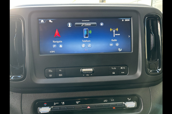Mercedes-Benz Vito 116 CDI L2 Pro 2500KG Trekhaak / MBUX / Camera / Navigatie / Cruise control / Airco / Achterdeuren Mercedes-Benz Vito 116 CDI L2 Pro 2500KG Trekhaak / MBUX / Camera / Navigatie / Cruise control / Airco / Achterdeuren