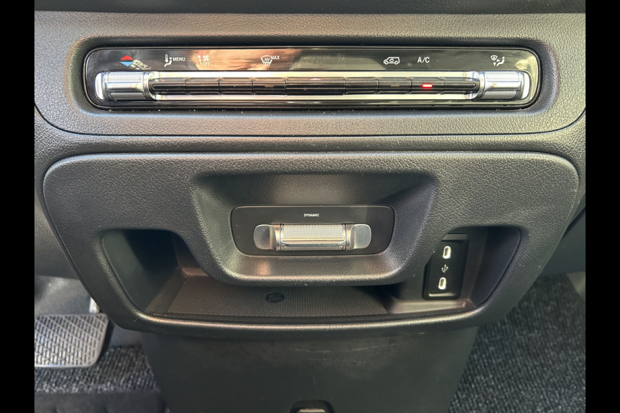 Mercedes-Benz Vito 116 CDI L2 Pro 2500KG Trekhaak / MBUX / Camera / Navigatie / Cruise control / Airco / Achterdeuren Mercedes-Benz Vito 116 CDI L2 Pro 2500KG Trekhaak / MBUX / Camera / Navigatie / Cruise control / Airco / Achterdeuren