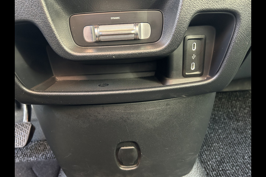 Mercedes-Benz Vito 116 CDI L2 Pro 2500KG Trekhaak / MBUX / Camera / Navigatie / Cruise control / Airco / Achterdeuren Mercedes-Benz Vito 116 CDI L2 Pro 2500KG Trekhaak / MBUX / Camera / Navigatie / Cruise control / Airco / Achterdeuren