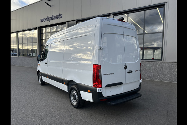 Mercedes-Benz Sprinter 317 CDI L2 H2 Automaat / 360 Camera / MBUX / Navigatie / Cruise control / Airco / 270 Graden achterdeuren Mercedes-Benz Sprinter 317 CDI L2 H2 Automaat / 360 Camera / MBUX / Navigatie / Cruise control / Airco / 270 Graden achterdeuren