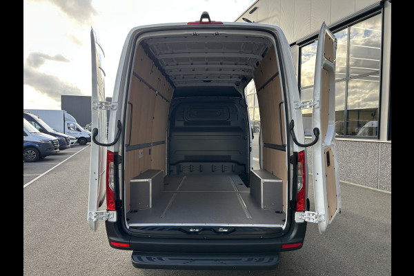Mercedes-Benz Sprinter 317 CDI L2 H2 Automaat / 360 Camera / MBUX / Navigatie / Cruise control / Airco / 270 Graden achterdeuren Mercedes-Benz Sprinter 317 CDI L2 H2 Automaat / 360 Camera / MBUX / Navigatie / Cruise control / Airco / 270 Graden achterdeuren