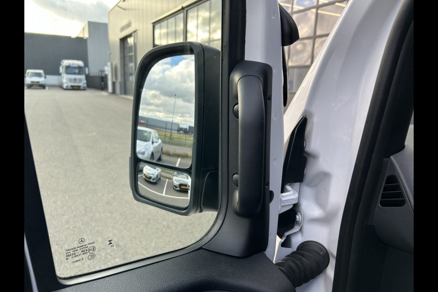 Mercedes-Benz Sprinter 317 CDI L2 H2 Automaat / 360 Camera / MBUX / Navigatie / Cruise control / Airco / 270 Graden achterdeuren Mercedes-Benz Sprinter 317 CDI L2 H2 Automaat / 360 Camera / MBUX / Navigatie / Cruise control / Airco / 270 Graden achterdeuren