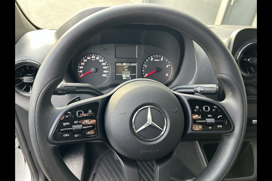 Mercedes-Benz Sprinter 317 CDI L2 H2 Automaat / 360 Camera / MBUX / Navigatie / Cruise control / Airco / 270 Graden achterdeuren Mercedes-Benz Sprinter 317 CDI L2 H2 Automaat / 360 Camera / MBUX / Navigatie / Cruise control / Airco / 270 Graden achterdeuren