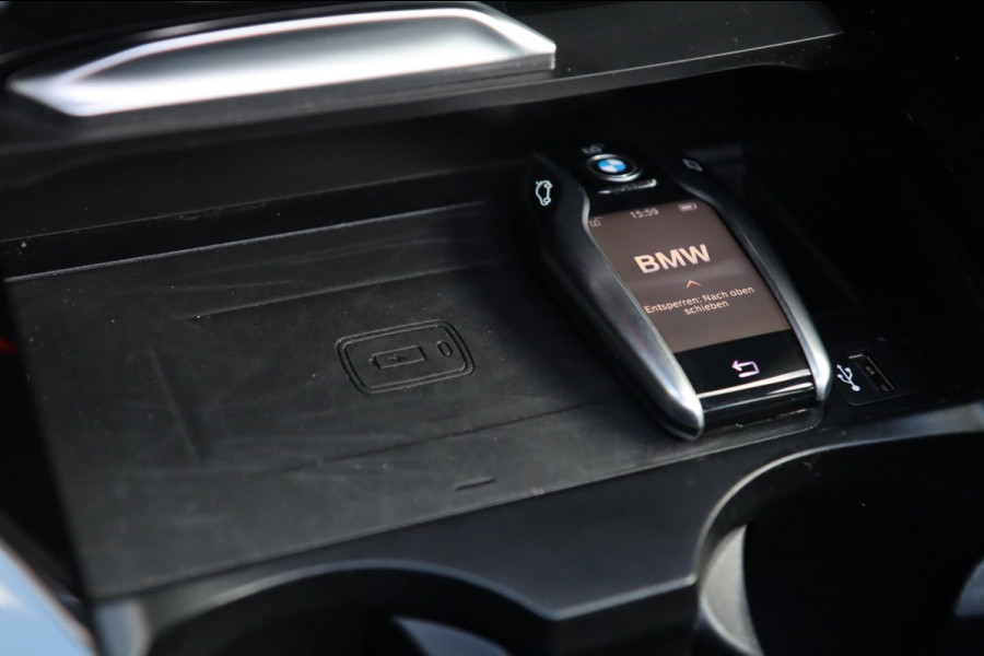 BMW X4 XDrive30i / PANODAK / KEYLESS / HUD / CAMERA / DODEHOEK / STUUR+STOELVERW BMW X4 XDrive30i / PANODAK / KEYLESS / HUD / CAMERA / DODEHOEK / STUUR+STOELVERW