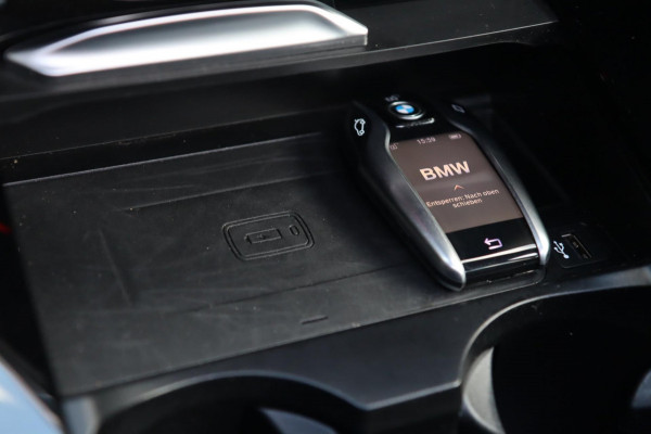 BMW X4 XDrive30i / PANODAK / KEYLESS / HUD / CAMERA / DODEHOEK / STUUR+STOELVERW BMW X4 XDrive30i / PANODAK / KEYLESS / HUD / CAMERA / DODEHOEK / STUUR+STOELVERW