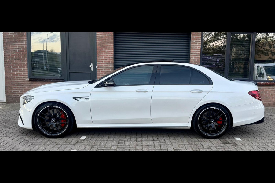 Mercedes-Benz E-Klasse E63S AMG 4MATIC 612PK Head-Up 3D Burmester Pano Luchtvering Voll Mercedes-Benz E-Klasse E63S AMG 4MATIC 612PK Head-Up 3D Burmester Pano Luchtvering Voll