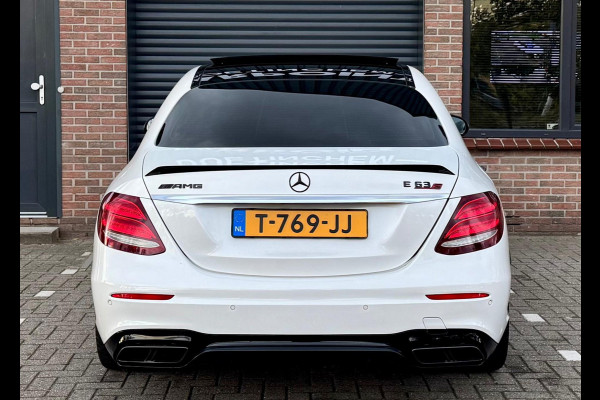 Mercedes-Benz E-Klasse E63S AMG 4MATIC 612PK Head-Up 3D Burmester Pano Luchtvering Voll Mercedes-Benz E-Klasse E63S AMG 4MATIC 612PK Head-Up 3D Burmester Pano Luchtvering Voll