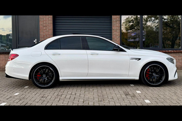 Mercedes-Benz E-Klasse E63S AMG 4MATIC 612PK Head-Up 3D Burmester Pano Luchtvering Voll Mercedes-Benz E-Klasse E63S AMG 4MATIC 612PK Head-Up 3D Burmester Pano Luchtvering Voll