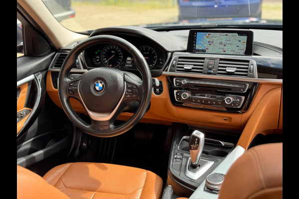 BMW 3 Serie Touring 320i Luxury 2019 AUT NAVI LEDER 1e Eig!