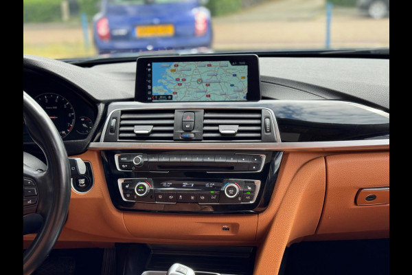 BMW 3 Serie Touring 320i Luxury 2019 AUT NAVI LEDER 1e Eig!