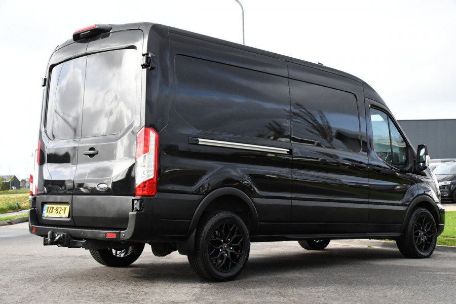 Ford Transit 350 2.0 TDCI L3H2 RWD Black Edition Adaptieve Cruise, Camera, 3500kg Trekhaak, 2 x Schuifdeur, Carplay, Xenon, 165pk, Automaat, Uniek! Ford Transit 350 2.0 TDCI L3H2 RWD Black Edition Adaptieve Cruise, Camera, 3500kg Trekhaak, 2 x Schuifdeur, Carplay, Xenon, 165pk, Automaat, Uniek!