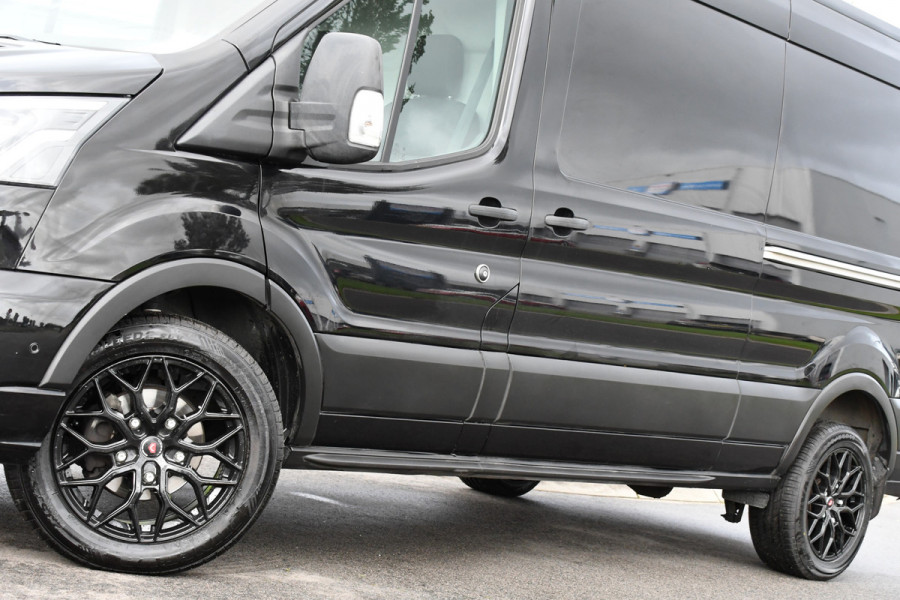 Ford Transit 350 2.0 TDCI L3H2 RWD Black Edition Adaptieve Cruise, Camera, 3500kg Trekhaak, 2 x Schuifdeur, Carplay, Xenon, 165pk, Automaat, Uniek! Ford Transit 350 2.0 TDCI L3H2 RWD Black Edition Adaptieve Cruise, Camera, 3500kg Trekhaak, 2 x Schuifdeur, Carplay, Xenon, 165pk, Automaat, Uniek!