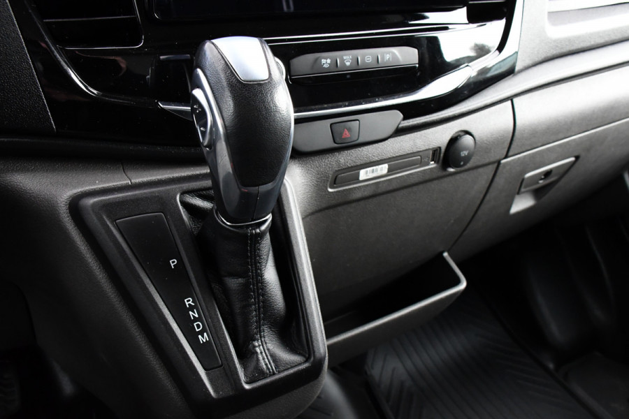 Ford Transit 350 2.0 TDCI L3H2 RWD Black Edition Adaptieve Cruise, Camera, 3500kg Trekhaak, 2 x Schuifdeur, Carplay, Xenon, 165pk, Automaat, Uniek! Ford Transit 350 2.0 TDCI L3H2 RWD Black Edition Adaptieve Cruise, Camera, 3500kg Trekhaak, 2 x Schuifdeur, Carplay, Xenon, 165pk, Automaat, Uniek!