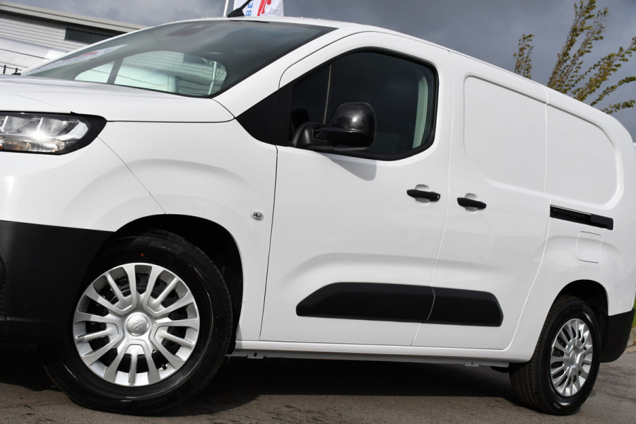 Toyota PROACE CITY Electric l2 50 kWh PB Edition 5 x Direct Leverbaar! Camera, Cruise, 2 x Schuifdeur, Carplay, 136pk, Toyota PROACE CITY Electric l2 50 kWh PB Edition 5 x Direct Leverbaar! Camera, Cruise, 2 x Schuifdeur, Carplay, 136pk,