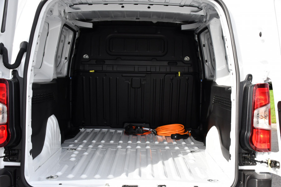 Toyota PROACE CITY Electric l2 50 kWh PB Edition 5 x Direct Leverbaar! Camera, Cruise, 2 x Schuifdeur, Carplay, 136pk, Toyota PROACE CITY Electric l2 50 kWh PB Edition 5 x Direct Leverbaar! Camera, Cruise, 2 x Schuifdeur, Carplay, 136pk,