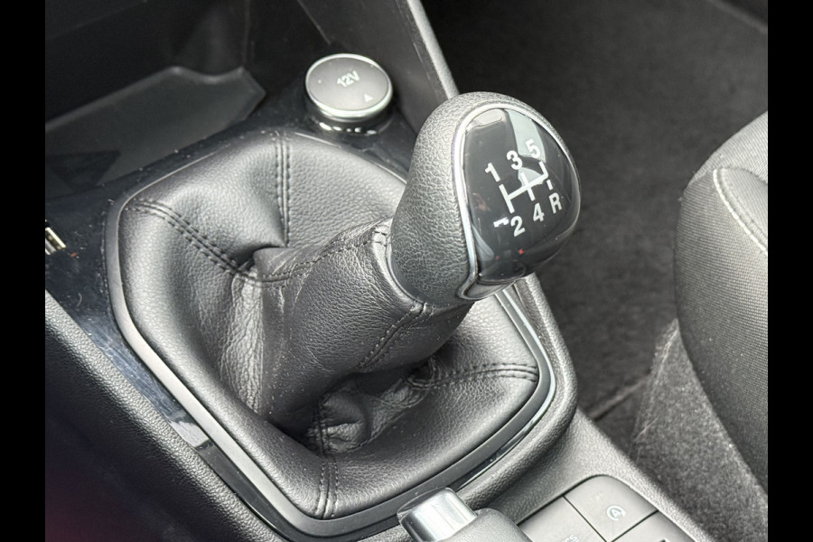 Ford Fiesta BWJ 2019 | 1.1 85PK Trend | TREKHAAK | AIRCO | PDC | NAVI | CRUISE | LICHTMETAAL