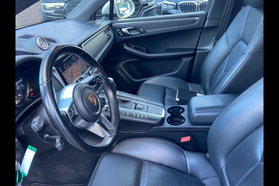 Porsche Macan 2.0 KRIJTGRIJS/SPORTDESIGN/PANO/BOSE/NAVI Porsche Macan 2.0 KRIJTGRIJS/SPORTDESIGN/PANO/BOSE/NAVI