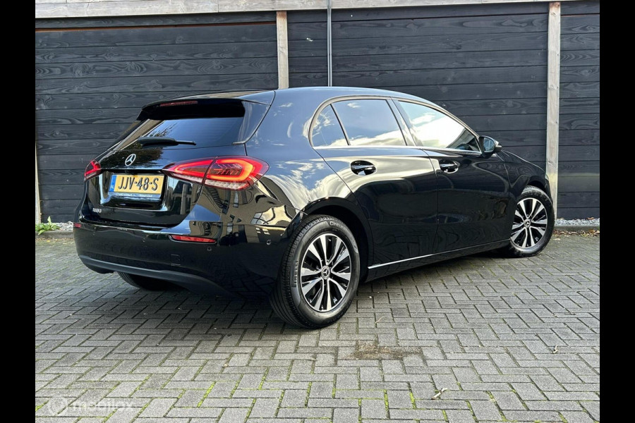 Mercedes-Benz A-Klasse 180 Business Solution FM nav / Camera / Half leder / LED
