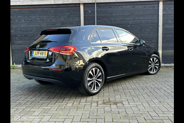 Mercedes-Benz A-Klasse 180 Business Solution FM nav / Camera / Half leder / LED