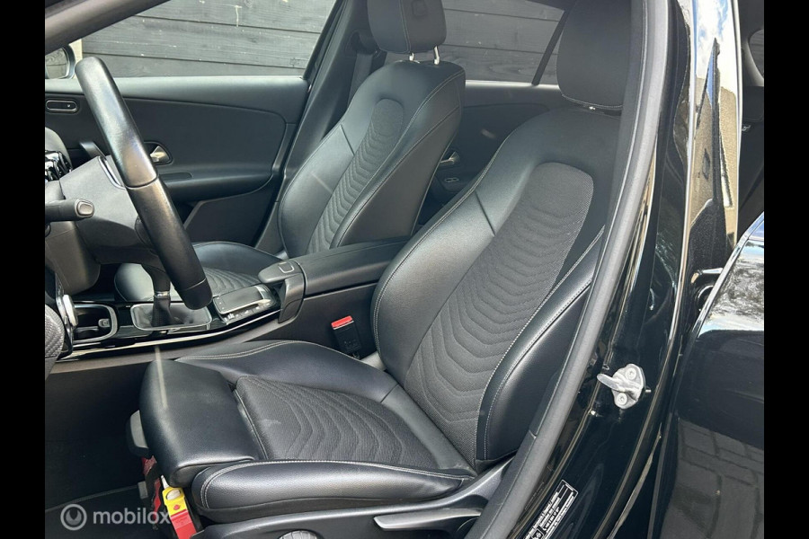 Mercedes-Benz A-Klasse 180 Business Solution FM nav / Camera / Half leder / LED