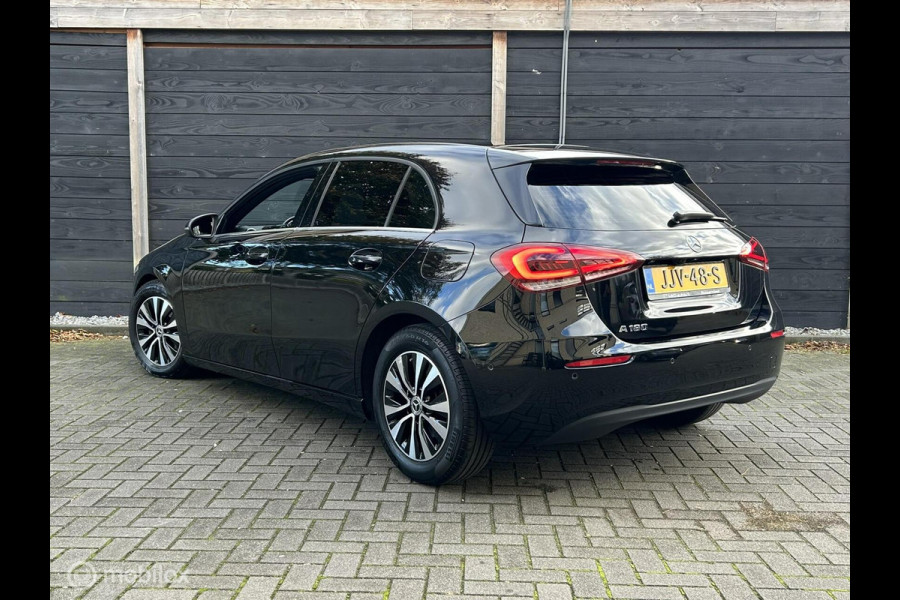 Mercedes-Benz A-Klasse 180 Business Solution FM nav / Camera / Half leder / LED