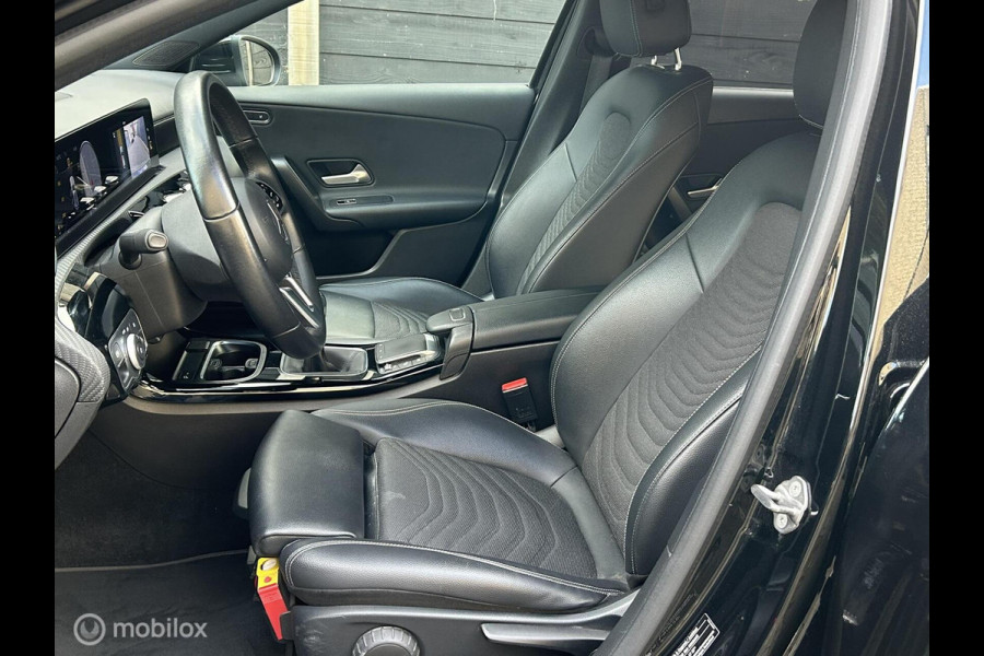 Mercedes-Benz A-Klasse 180 Business Solution FM nav / Camera / Half leder / LED