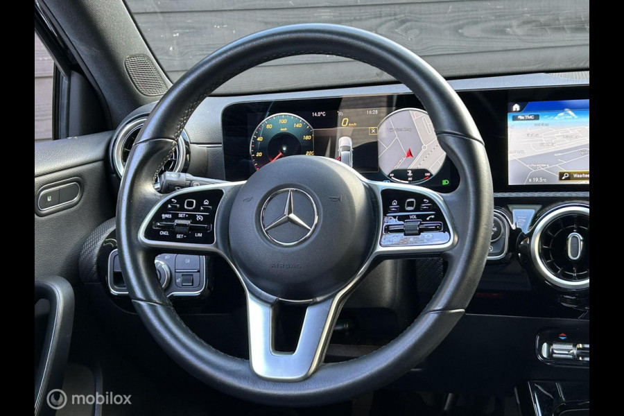Mercedes-Benz A-Klasse 180 Business Solution FM nav / Camera / Half leder / LED