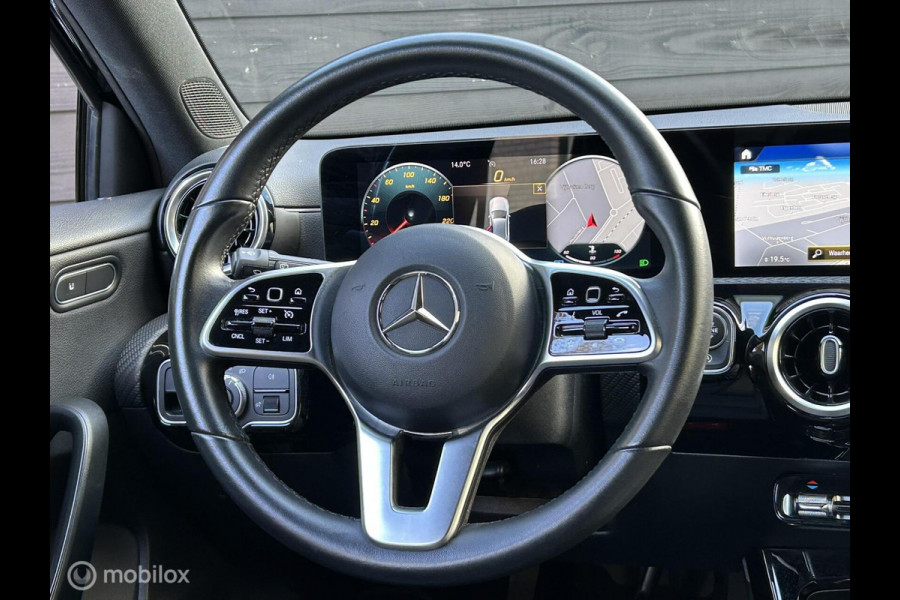 Mercedes-Benz A-Klasse 180 Business Solution FM nav / Camera / Half leder / LED