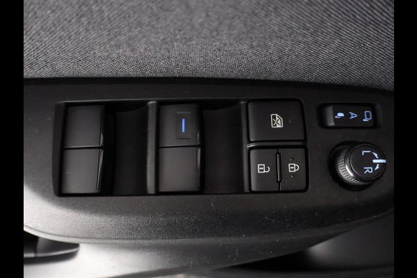 Toyota Yaris Cross 1.5 HYBRID DYNAMIC BI-TONE AUTOMAAT CARPLAY NAVIGATIE. CAMERA .COMPLEET. GARANTIE TOT 5- 2033! Toyota Yaris Cross 1.5 HYBRID DYNAMIC BI-TONE AUTOMAAT CARPLAY NAVIGATIE. CAMERA .COMPLEET. GARANTIE TOT 5- 2033!