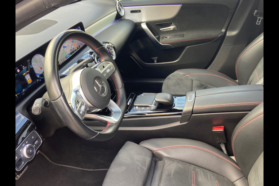 Mercedes-Benz A-Klasse 180 AMG-NIGHT PAKKET/PANO/SFEER/WIDESCREEN/CAMERA