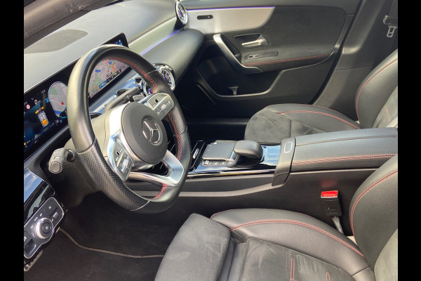 Mercedes-Benz A-Klasse 180 AMG-NIGHT PAKKET/PANO/SFEER/WIDESCREEN/CAMERA