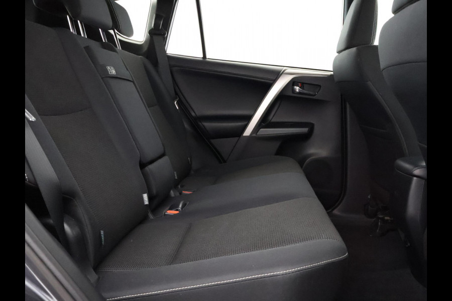 Toyota RAV4 2.5 HYBRID BLACK EDITION AUTOMAAT GARANTIE 6-2028 NAVI.PDC.CAMERA.18 INCH. SLECHTS 99.000 KM. Toyota RAV4 2.5 HYBRID BLACK EDITION AUTOMAAT GARANTIE 6-2028 NAVI.PDC.CAMERA.18 INCH. SLECHTS 99.000 KM.