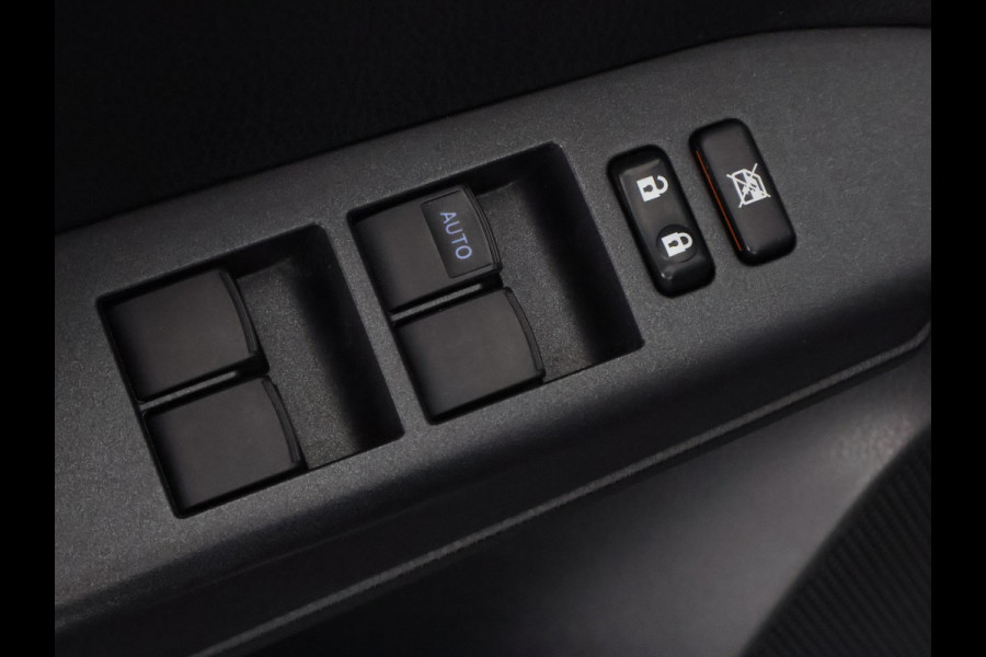 Toyota RAV4 2.5 HYBRID BLACK EDITION AUTOMAAT GARANTIE 6-2028 NAVI.PDC.CAMERA.18 INCH. SLECHTS 99.000 KM. Toyota RAV4 2.5 HYBRID BLACK EDITION AUTOMAAT GARANTIE 6-2028 NAVI.PDC.CAMERA.18 INCH. SLECHTS 99.000 KM.