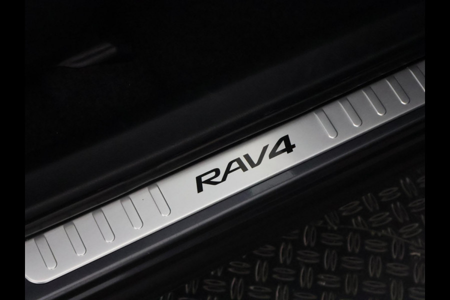 Toyota RAV4 2.5 HYBRID BLACK EDITION AUTOMAAT GARANTIE 6-2028 NAVI.PDC.CAMERA.18 INCH. SLECHTS 99.000 KM. Toyota RAV4 2.5 HYBRID BLACK EDITION AUTOMAAT GARANTIE 6-2028 NAVI.PDC.CAMERA.18 INCH. SLECHTS 99.000 KM.