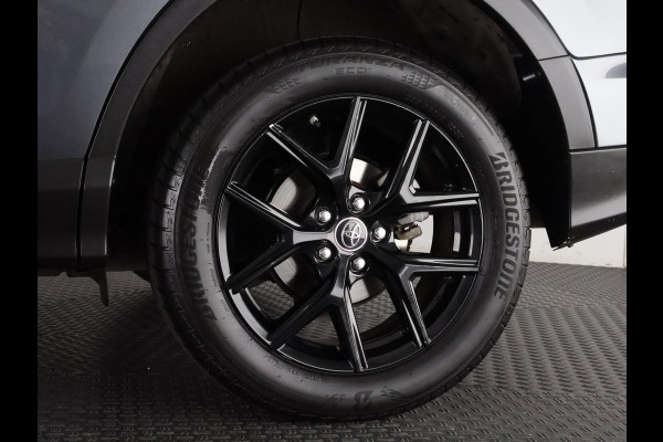 Toyota RAV4 2.5 HYBRID BLACK EDITION AUTOMAAT GARANTIE 6-2028 NAVI.PDC.CAMERA.18 INCH. SLECHTS 99.000 KM. Toyota RAV4 2.5 HYBRID BLACK EDITION AUTOMAAT GARANTIE 6-2028 NAVI.PDC.CAMERA.18 INCH. SLECHTS 99.000 KM.