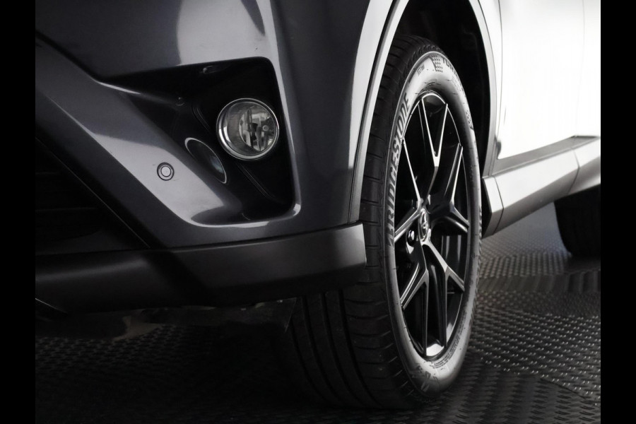 Toyota RAV4 2.5 HYBRID BLACK EDITION AUTOMAAT GARANTIE 6-2028 NAVI.PDC.CAMERA.18 INCH. SLECHTS 99.000 KM. Toyota RAV4 2.5 HYBRID BLACK EDITION AUTOMAAT GARANTIE 6-2028 NAVI.PDC.CAMERA.18 INCH. SLECHTS 99.000 KM.