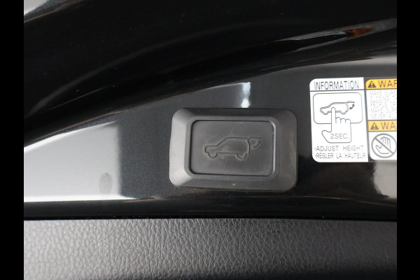 Toyota RAV4 2.5 HYBRID DYNAMIC BLACK GARANTIE 10-2027 NAVI.ADAPTIVE CRUISE.PDC VOOR+ACHTER 100% ONDERHOUDEN