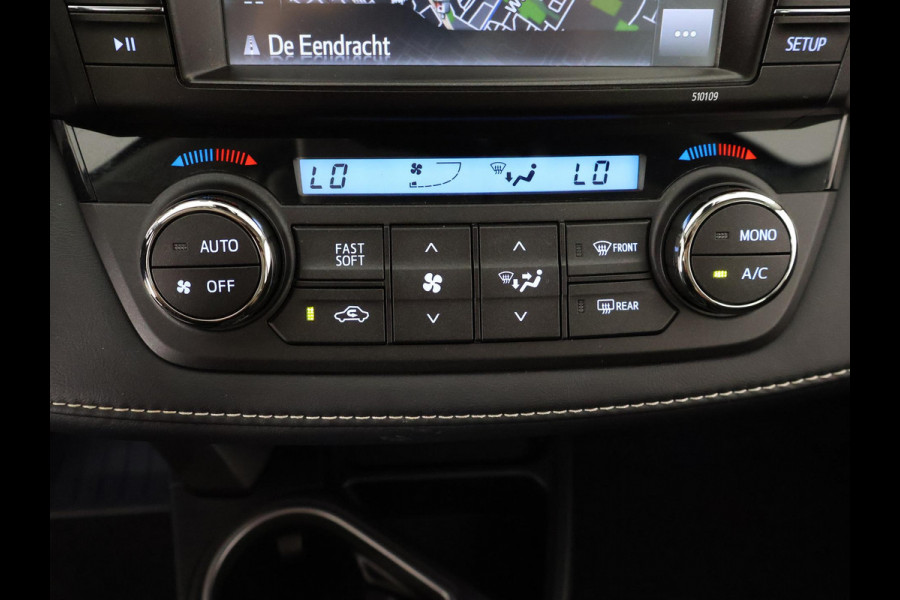 Toyota RAV4 2.5 HYBRID DYNAMIC BLACK GARANTIE 10-2027 NAVI.ADAPTIVE CRUISE.PDC VOOR+ACHTER 100% ONDERHOUDEN