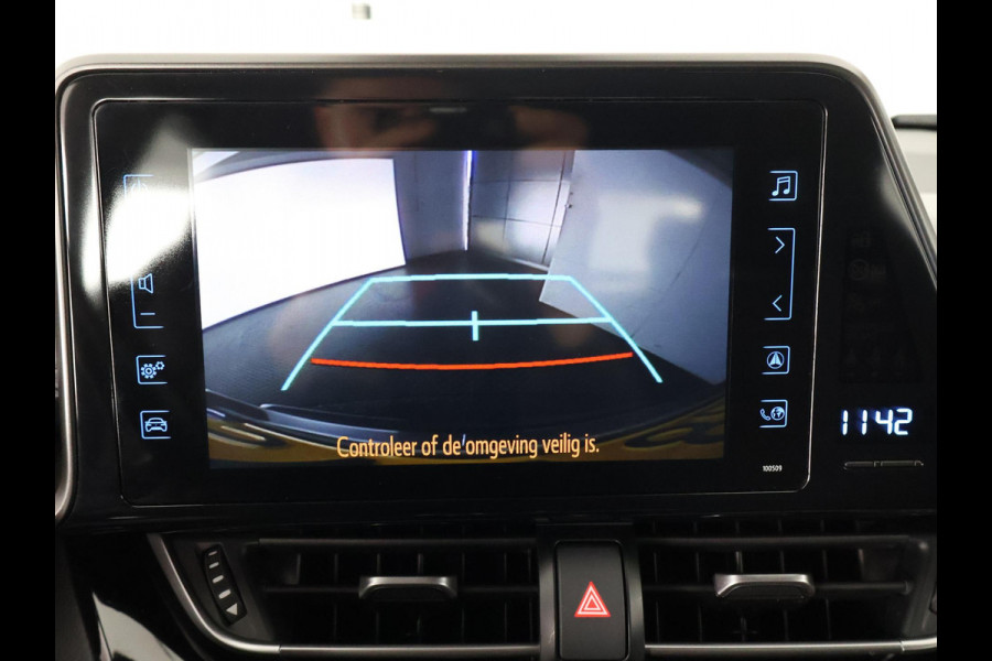 Toyota C-HR 116 PK DYNAMIC URBAN NAVI 1e EIG GARANTIE 6-2028 ! LMV.CLIMA. ADAPTIEF CRUISE CONTROL . KEYLESS ENTRY . ELEKTRISCHE INKLAPBARE SPIEGELS .